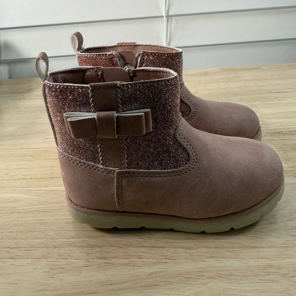 Munchkin by Stride Rite Little Girl's Size 7M Avalon Pink Glitter Side-Zip Boots